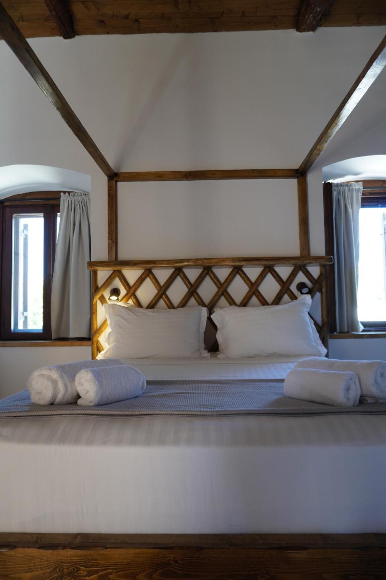 Elia Luxury Rooms อาเรโอโปลิส ภายนอก รูปภาพ