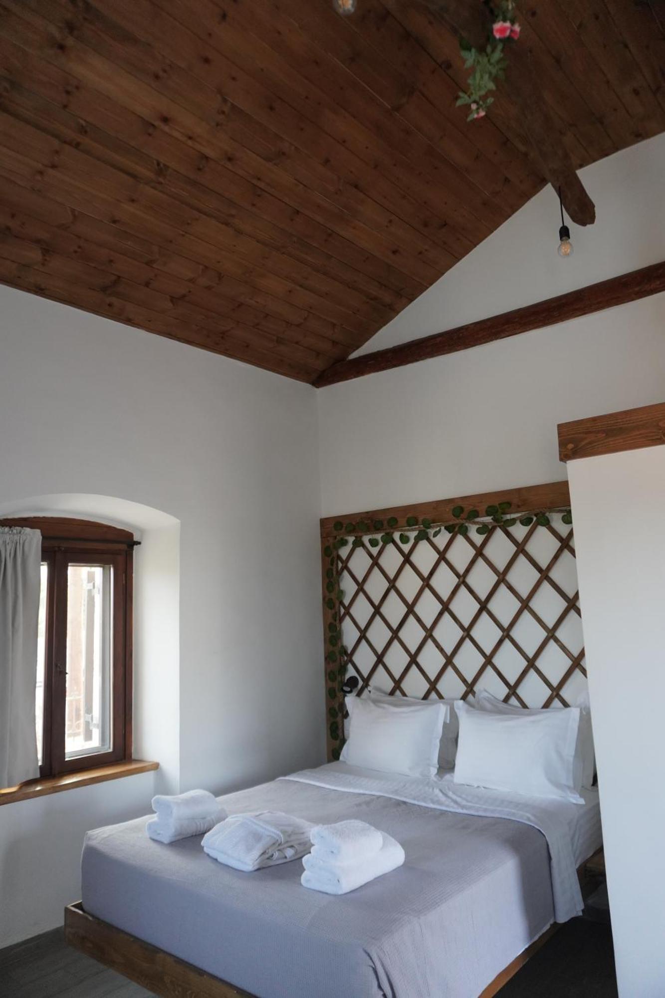 Elia Luxury Rooms อาเรโอโปลิส ภายนอก รูปภาพ
